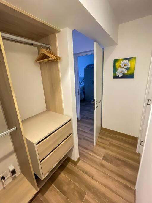 Elegant And Cozy 2br - Location *