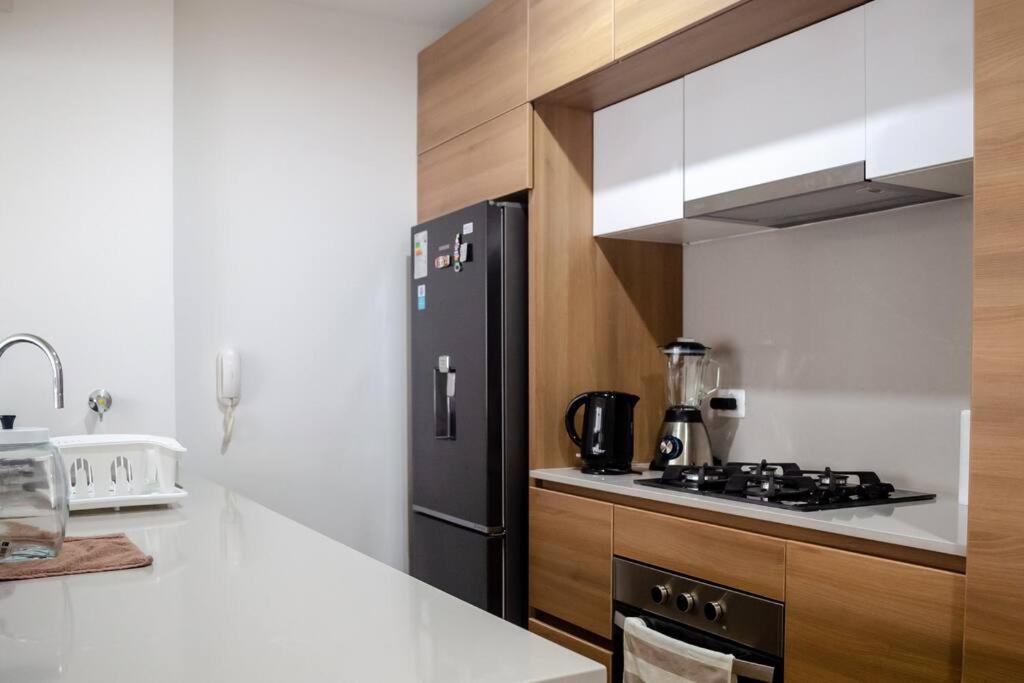 Elegant And Cozy 2br - Location *
